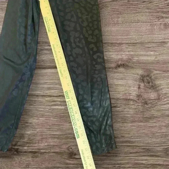 Womens Nike Pro Cheetah print leggings size Small - Picture 6 of 6